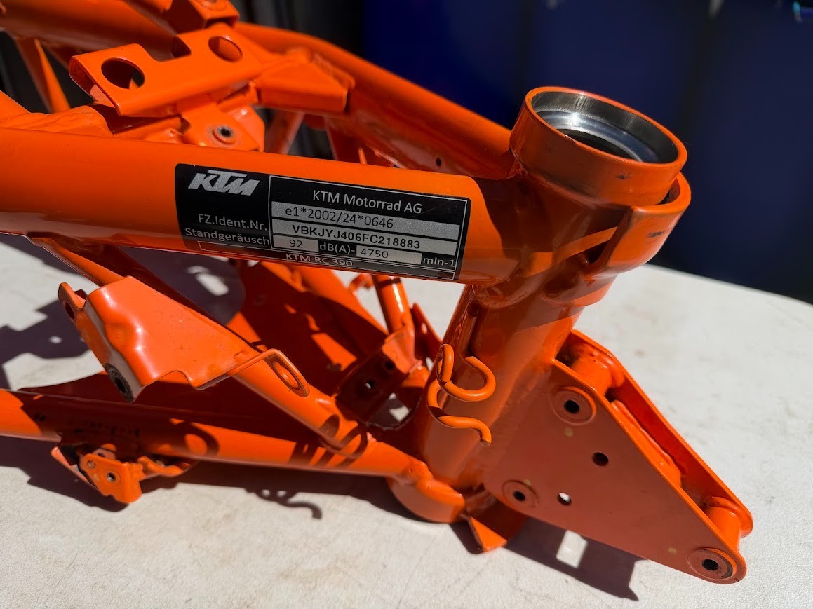 Frame *Repairable Write Off* KTM RC 390 2014-2016 OEM 90503001100