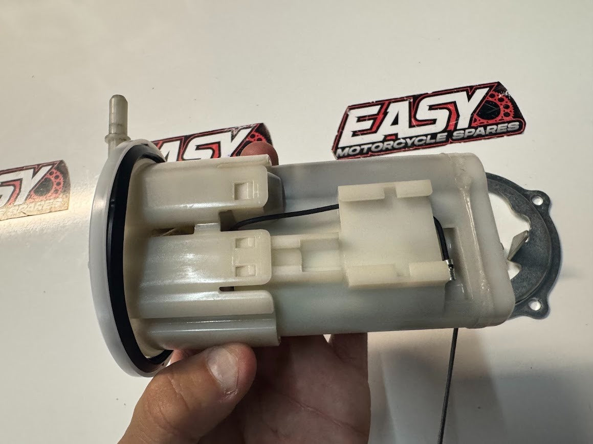 Yamaha YZF R7 2022-2025 Fuel Pump Assembly OEM Genuine 1WS-13907-10