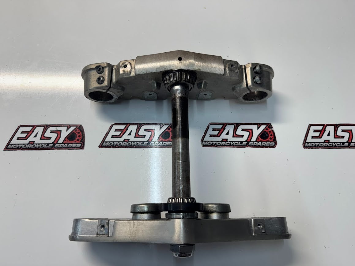 Suzuki VL 1500 Intruder 2001-2004 Triple Tree Set OEM Genuine 51410-10F30