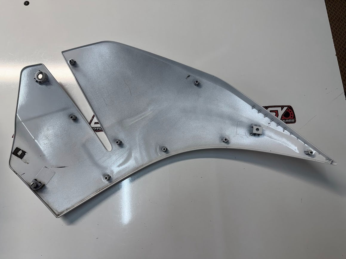 LH Side Main Fairing KTM RC 390 2014-2016 OEM 9050805004428