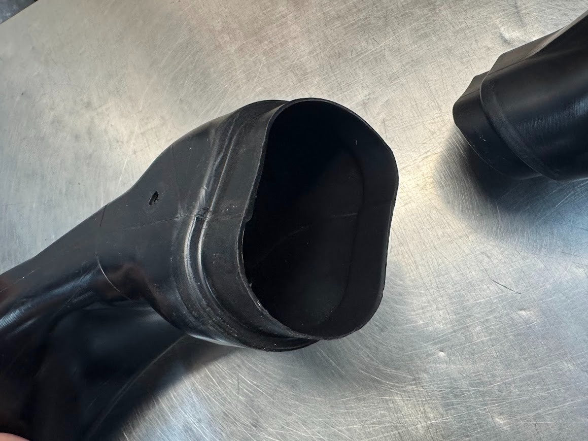 Suzuki GSXR 1000 2005-2006 Air Ram Intake Tube Ducts OEM Genuine 94420-41GA0