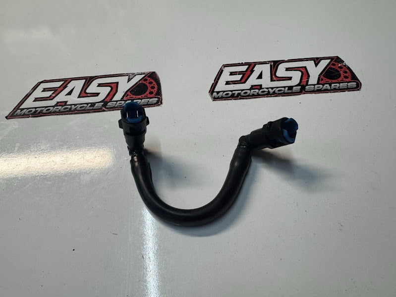 Suzuki GSXR 1000 2009-2014 Fuel Pipe Hose Line Connector OEM Genuine 15810-47H10