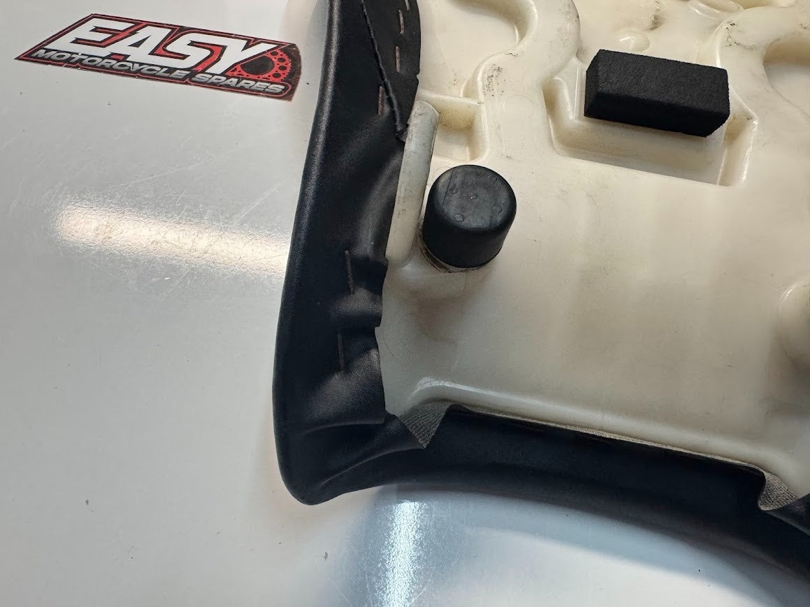 Suzuki GSXR 1000 2007-2008 Riders Seat OEM Genuine 45100-21H01-6BY