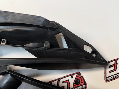 LH Inner Fairing Honda CBR 500R 2016-2018 OEM 64435-MJW-J000