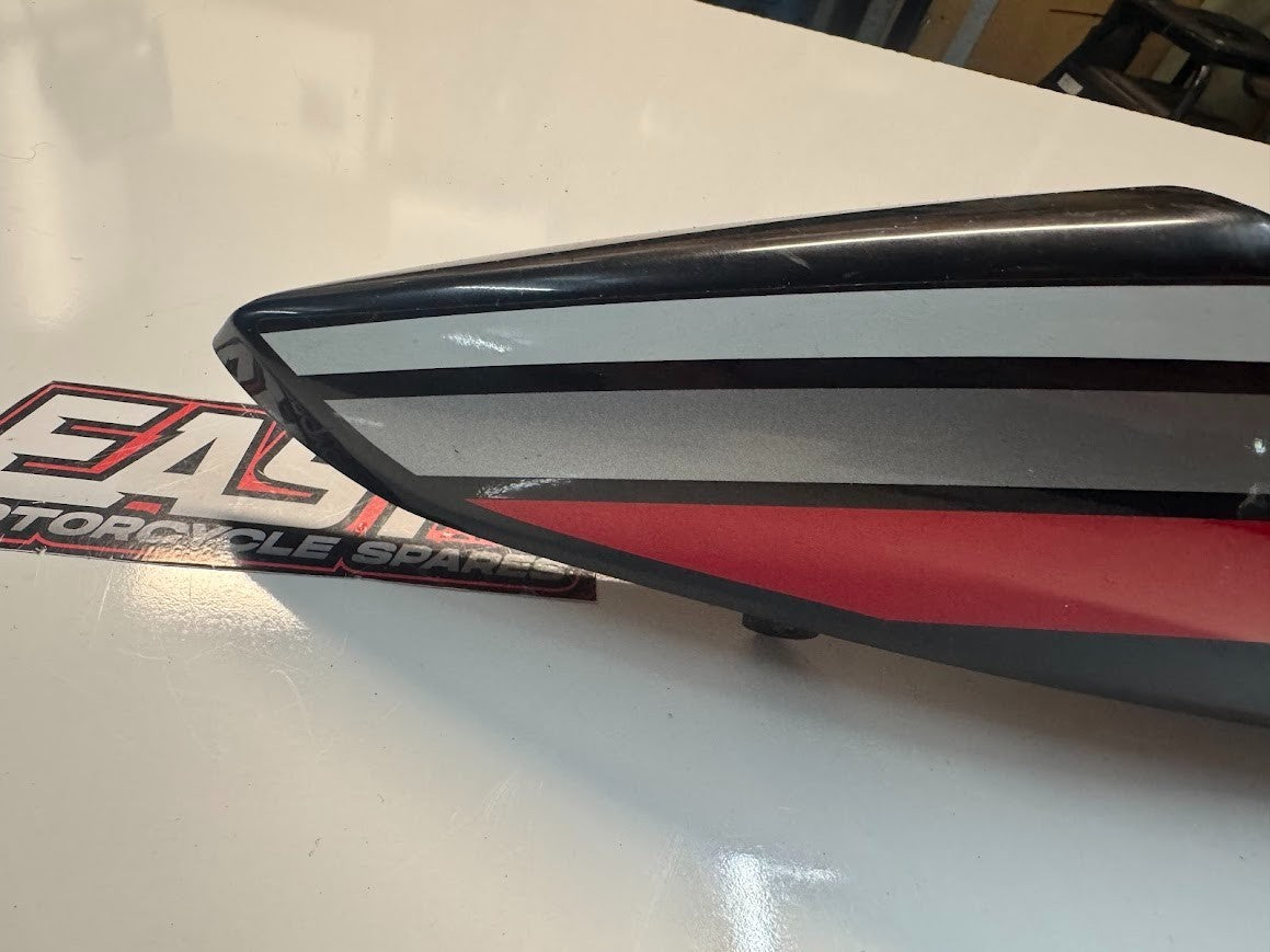 Suzuki GSXR 1000 2009-2016 RH Rear Frame Cover Fairing OEM Genuine 47111-47H00