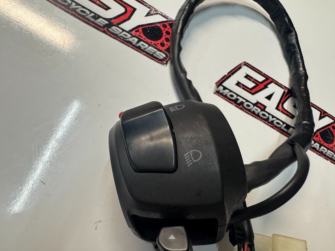 Yamaha YZF R15 2011-2018 LH Switch Block OEM Genuine 20P-H3972-02