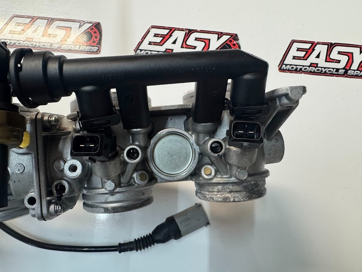 BMW S1000RR 2016 Throttle Bodies Intake OEM Genuine K46 13548545069