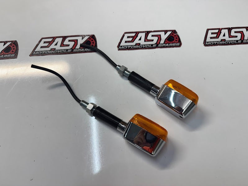 Royal Enfield Interceptor 650 2022 Front Blinker Indicators OEM 148486A Euro 5