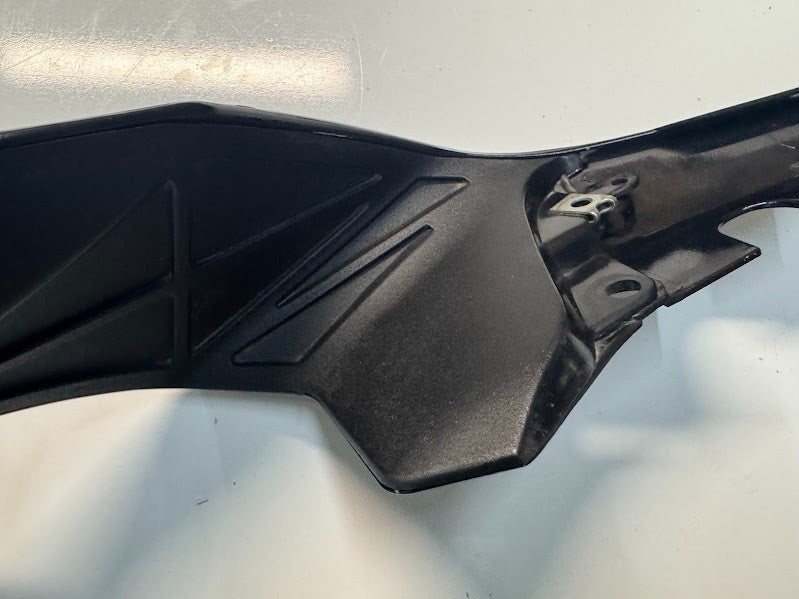 Yamaha YZF R1 2020-2021 LH Rear Tail Fairing OEM Genuine 2CR-W2171-D1