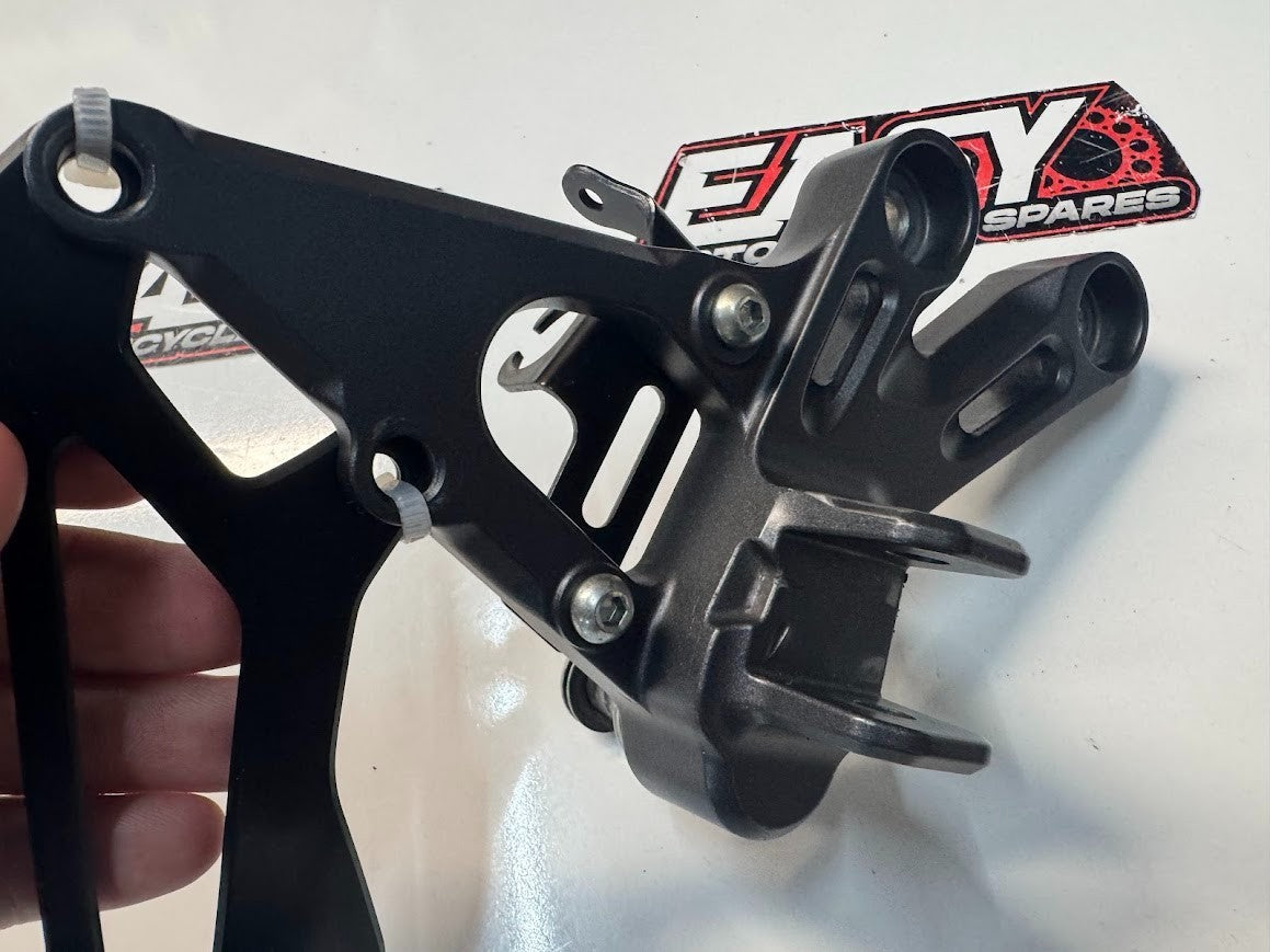 Yamaha YZF R7 2022-2025 RH Foot Peg Bracket Rear Set OEM Genuine BEB-27443-00