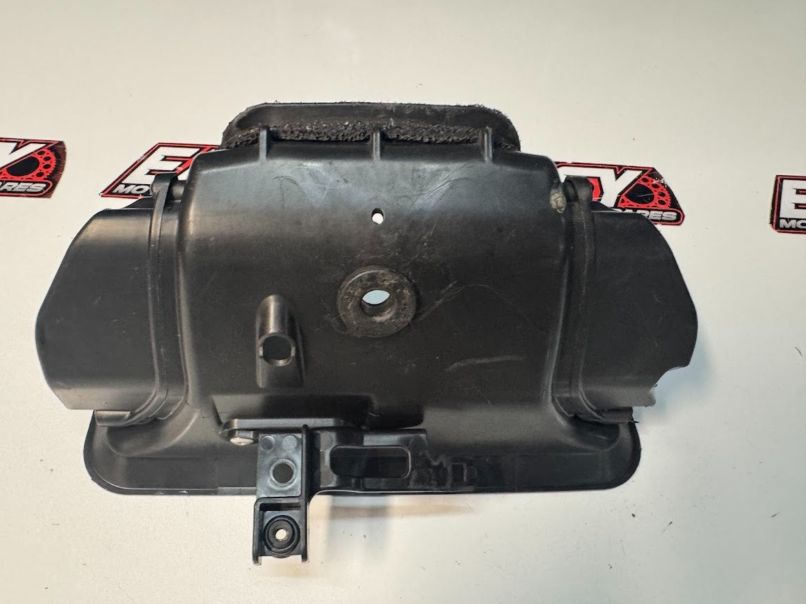 Yamaha YZF R1 2015-2019 Centre Ram Intake Duct 4 OEM Genuine 2CR-2838U-00