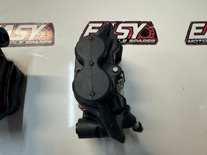 Yamaha YZF R1 2020-2024 Front Brake Calipers OEM Genuine B3L-2580T-00