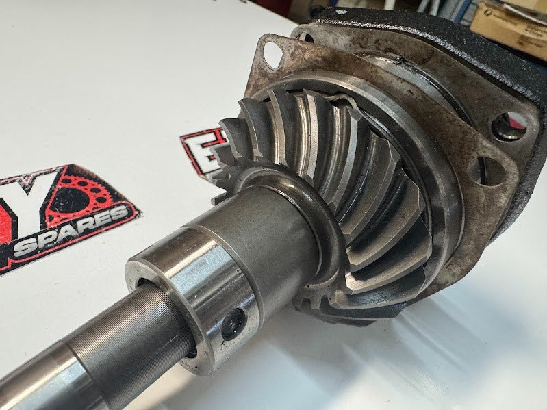 Suzuki VL 1500 Intruder 1998-2009 Secondary Gear Housing Set OEM 24900-10810