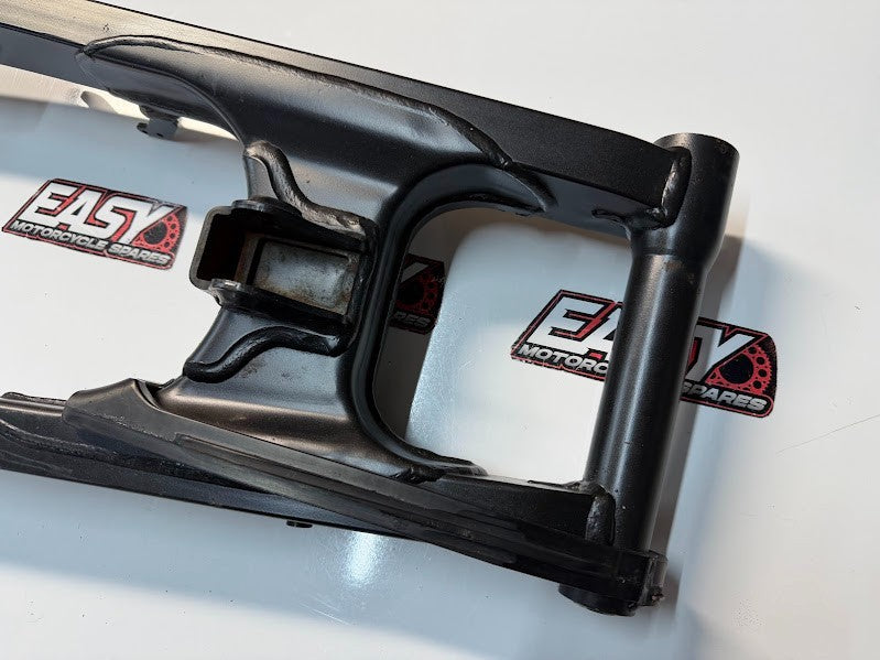 Swingarm Suspension Honda CB 300F 2014-2018 OEM 52200-KYJ-900 Swing Arm