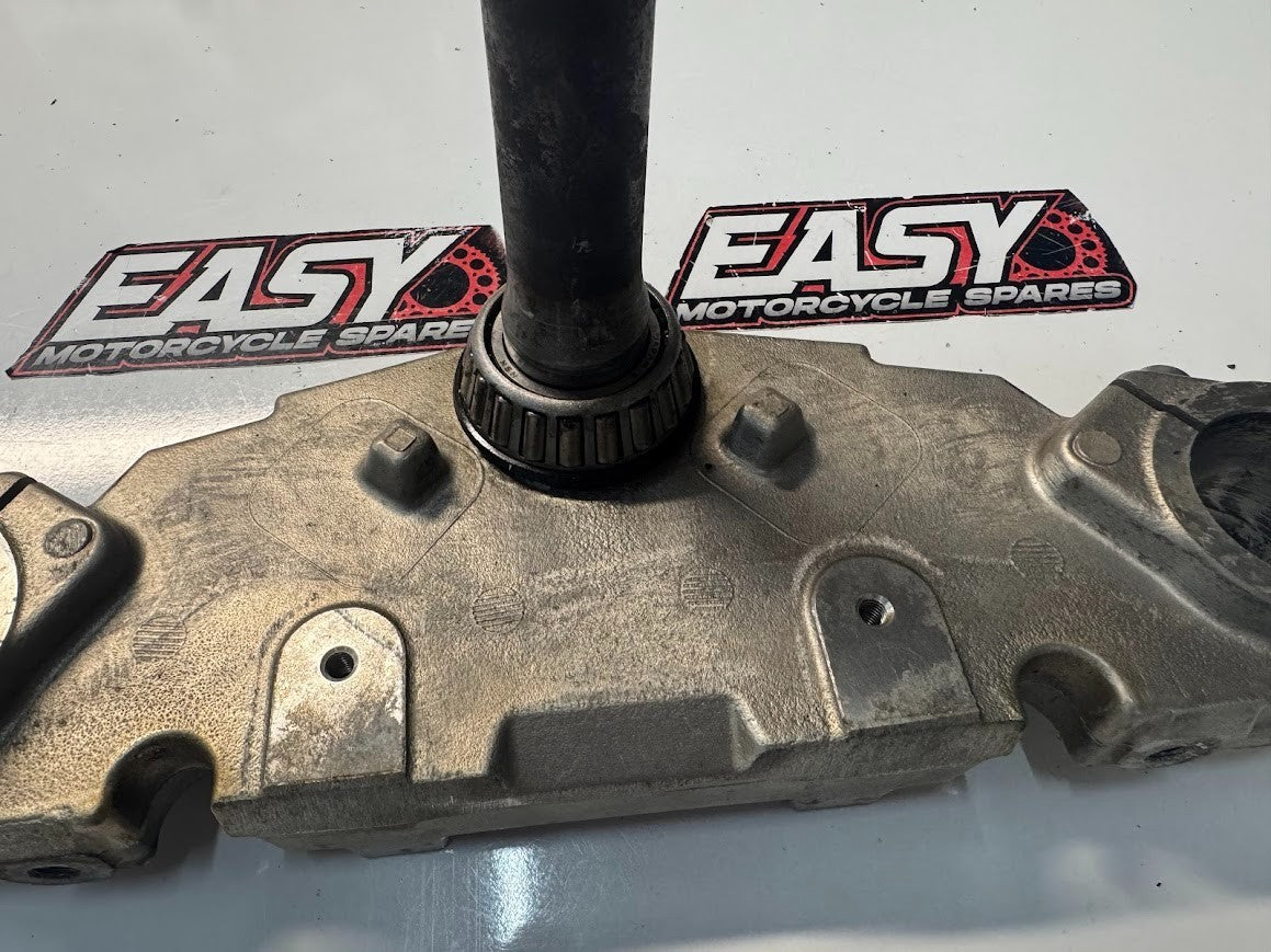 Suzuki VL 1500 Intruder 2001-2004 Triple Tree Set OEM Genuine 51410-10F30