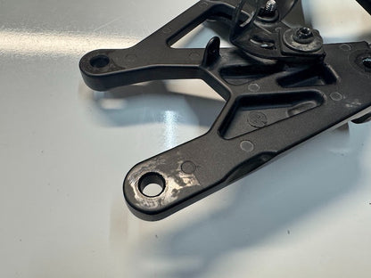 Yamaha YZF R1 2015-2025 RH Riders Peg Bracket Rear Set OEM Genuine 2CR-27443-00