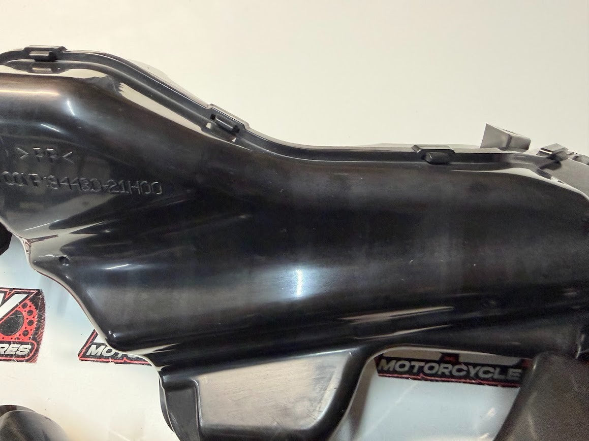 Air Ram Intake Ducts Suzuki GSXR 1000 2007-2008 OEM 94420-21H00