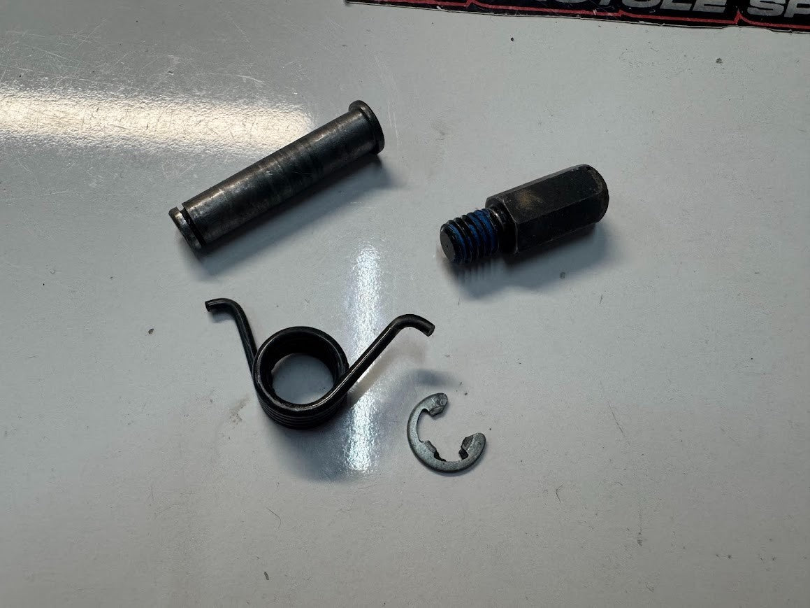 Suzuki GSXR 1000 2015-2016 LH Foot Peg Parts OEM Genuine 43576-48B40