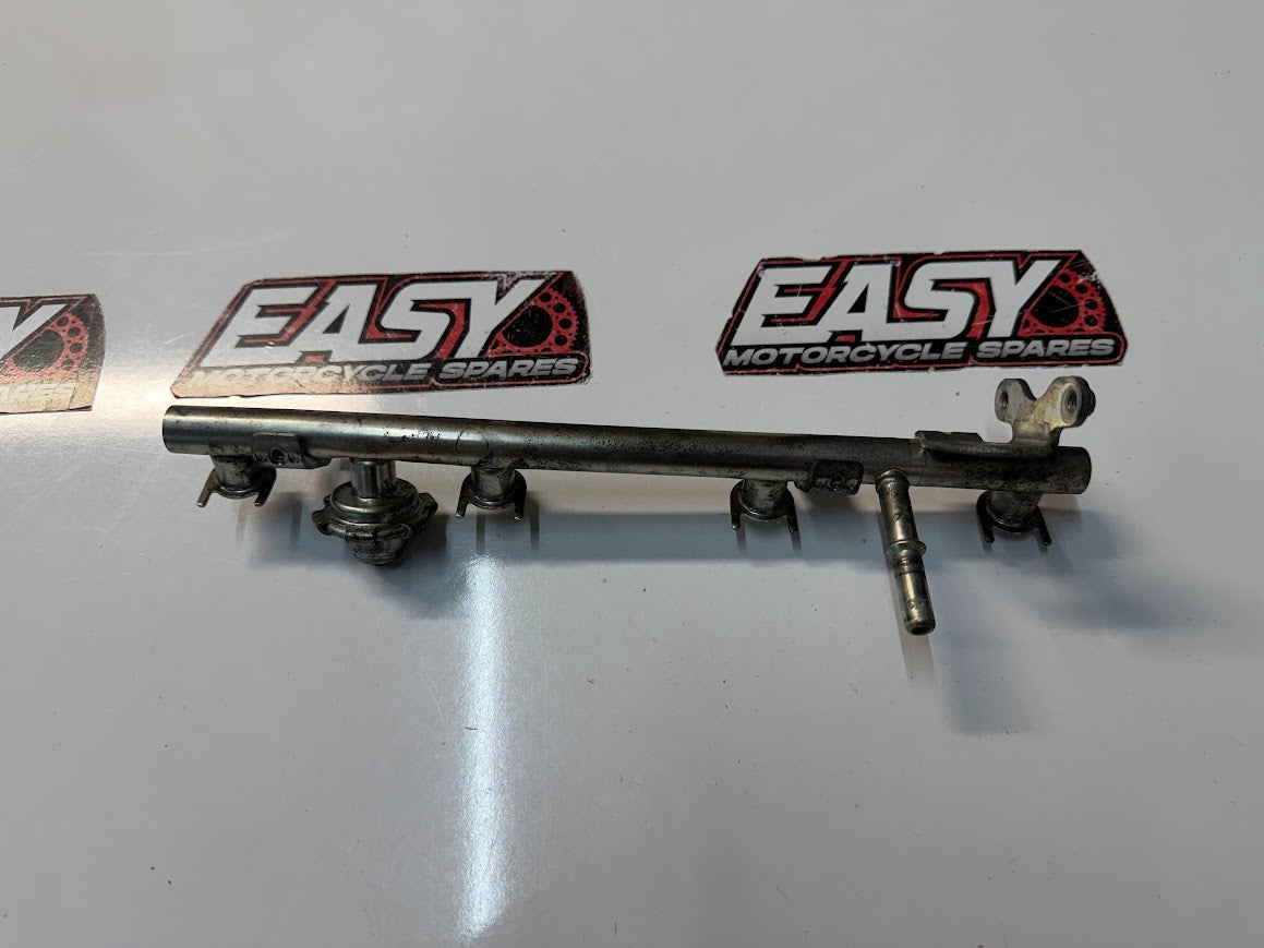 Fuel Pipe Rail Assy 1 Yamaha FZ1 S 2006-2014 OEM 2D1-13160-00