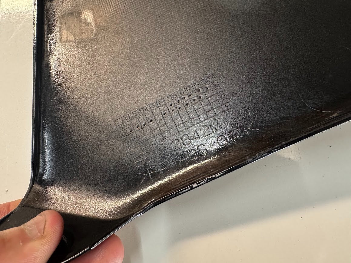 Yamaha YZF R1 LH Cover 1 Fairing 2020 OEM Genuine B3L-2842M-00