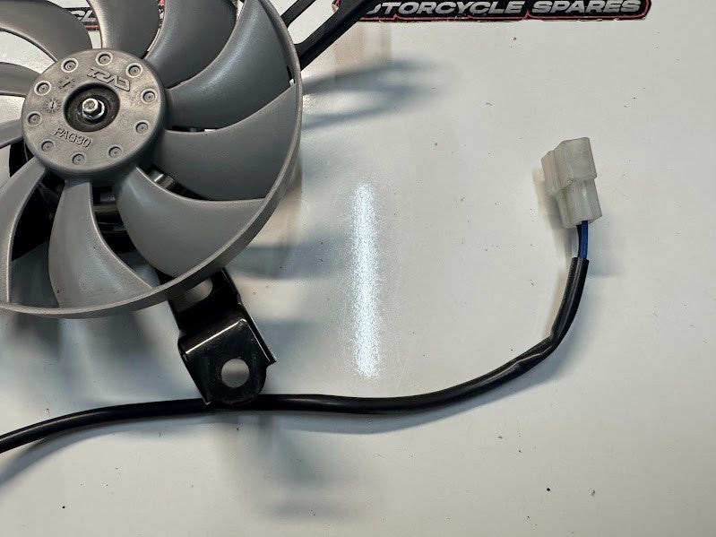 Yamaha YZF R1 2015-2025 RH Radiator Thermo Fan OEM Genuine 2CR-12405-10