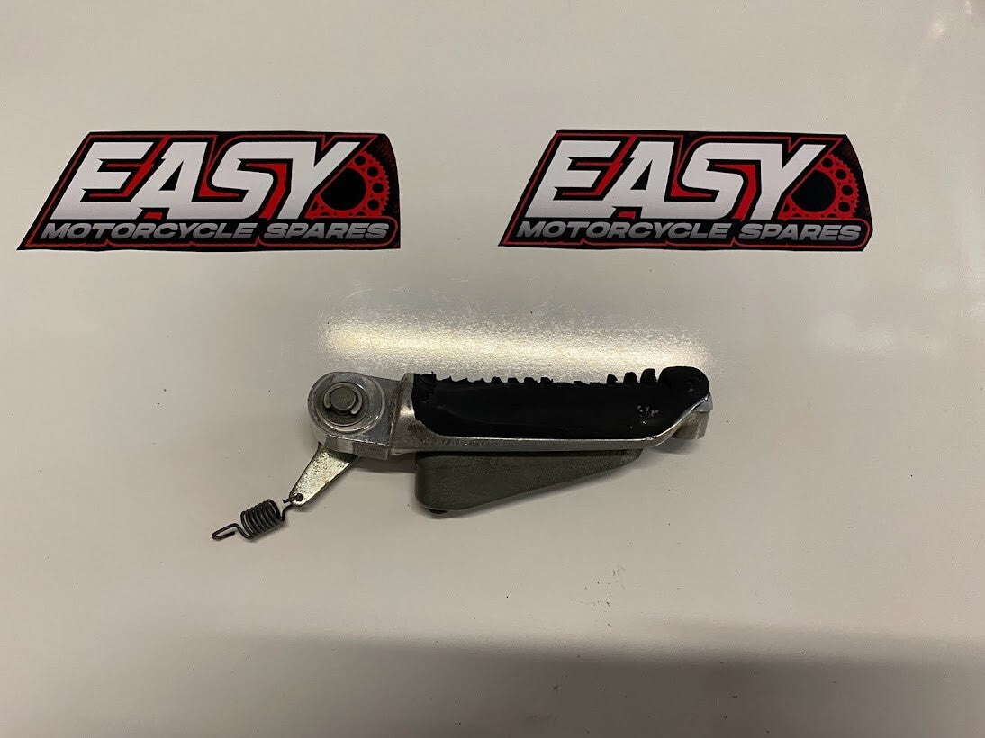 LH Riders Peg Suzuki GSX 750F 98-06 2004 43520-20C00