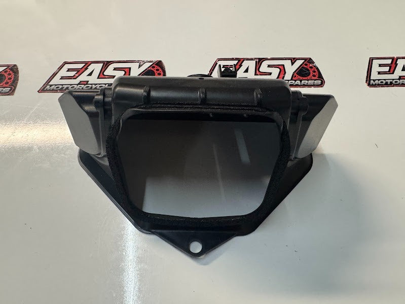 Yamaha YZF R1 2015-2019 Centre Ram Intake Duct 4 OEM Genuine 2CR-2838U-00