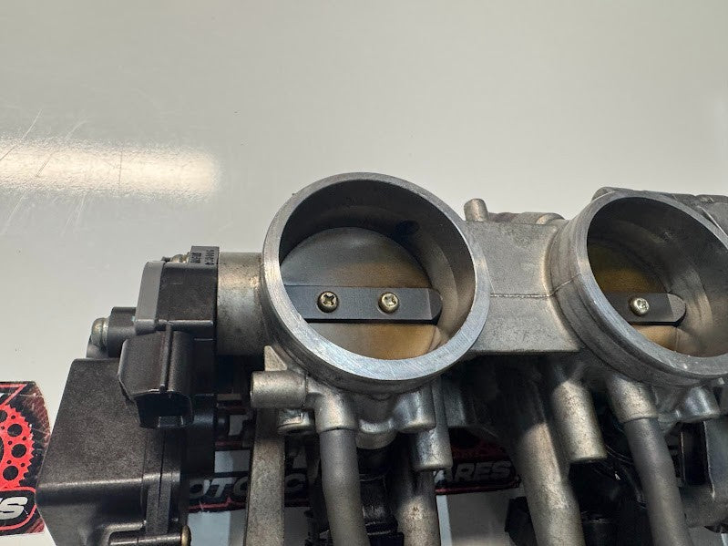 Suzuki GSXR 1000 2007-2008 Throttle Bodies Injectors TPS OEM Genuine 13406-21H02