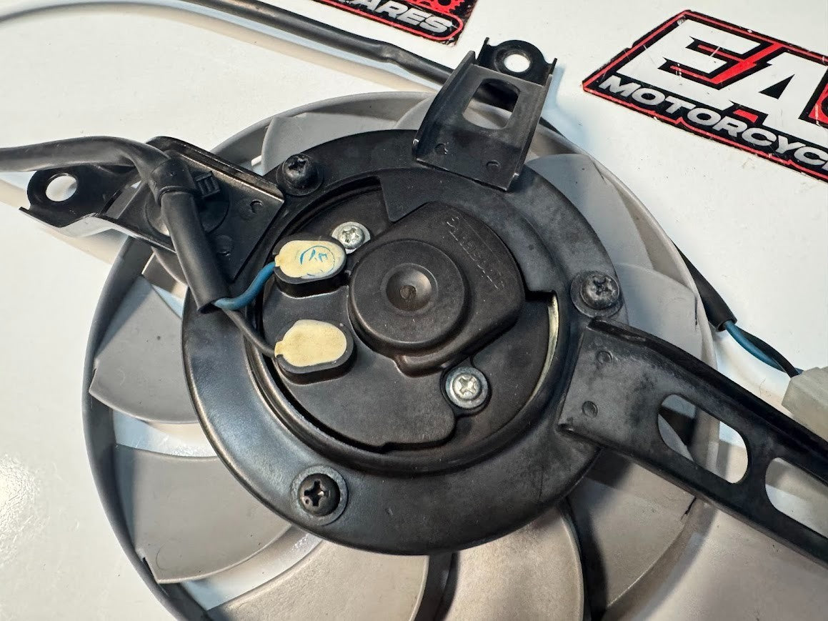 Yamaha YZF R1 2015-2025 RH Radiator Thermo Fan OEM Genuine 2CR-12405-10