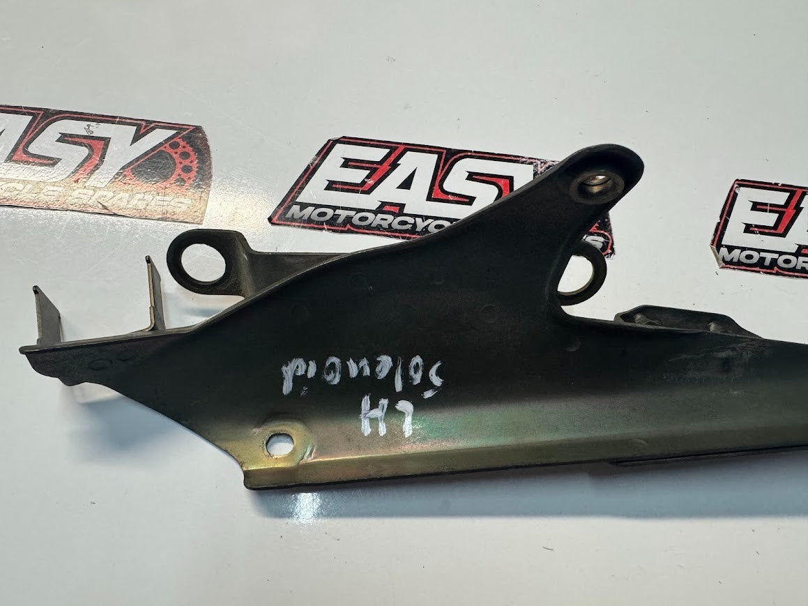 Suzuki VL 1500 Intruder 2003 LH Electrical Bracket Mount OEM Genuine