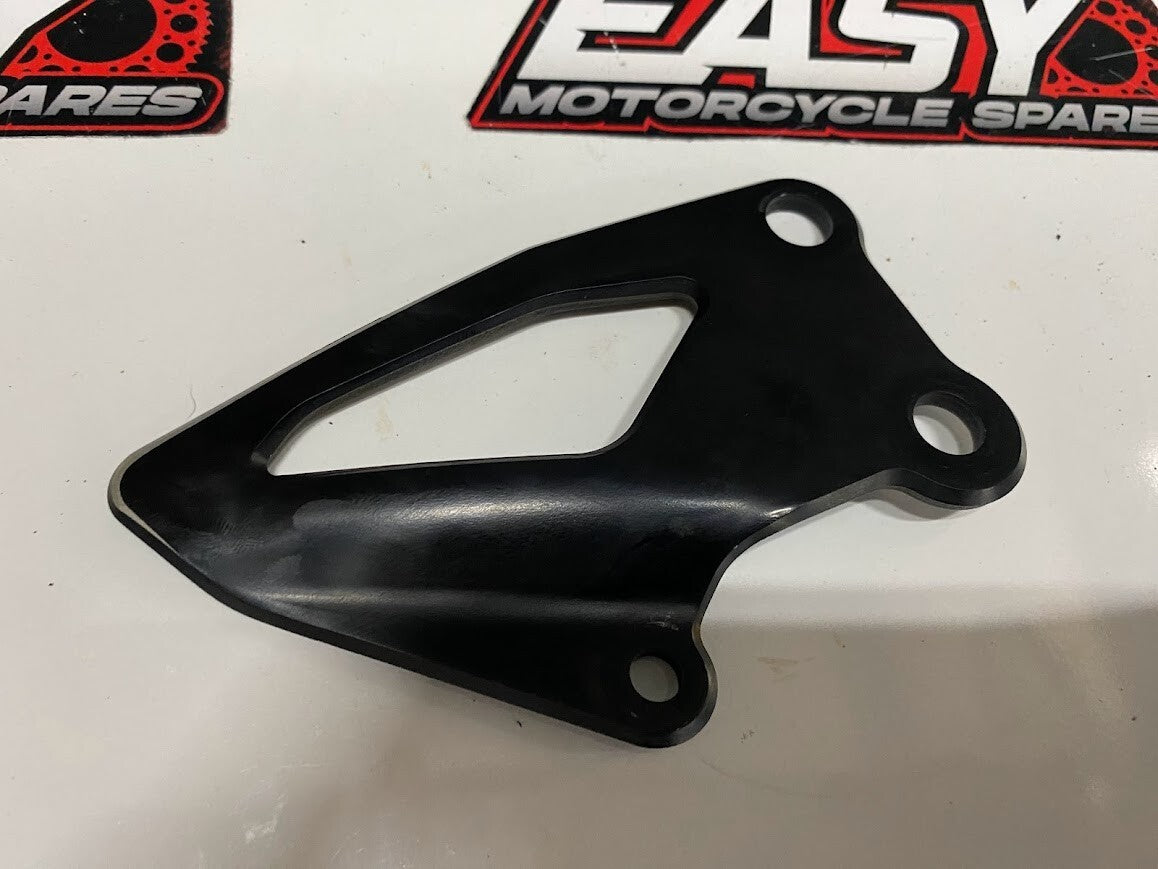 Yamaha YZF R1 2015-2025 RH Foot Rest Heel Guard OEM Genuine 2CR-27443-00