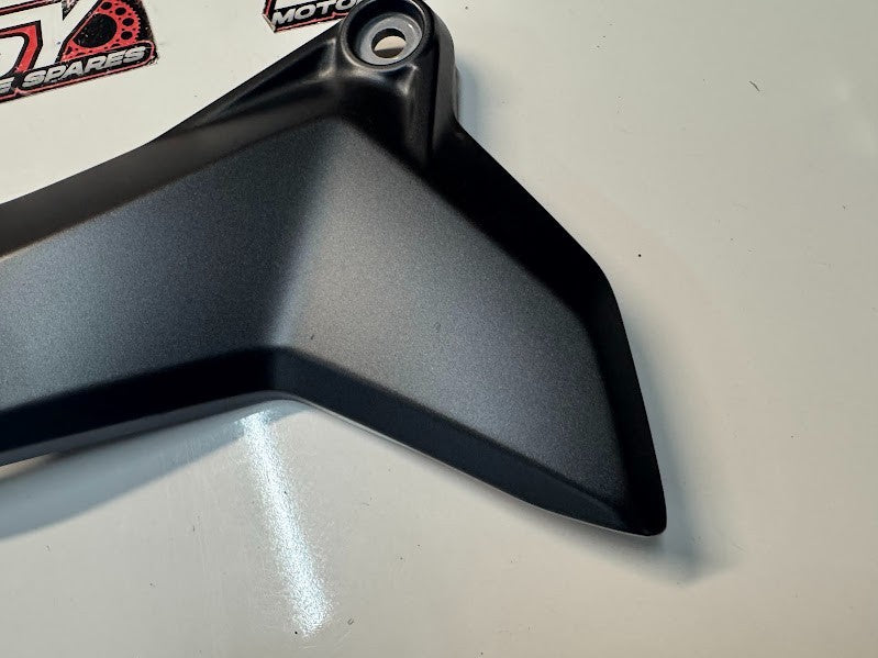 Yamaha YZF R7 2022-2025 RH Frame Side Cover Bracket OEM Genuine BEB-27463-00