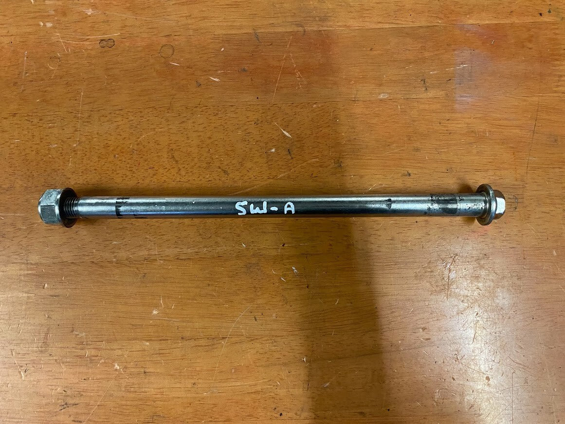 Swingarm Bolt Honda CBR 250R 11-13 2011 52101-KYJ-900