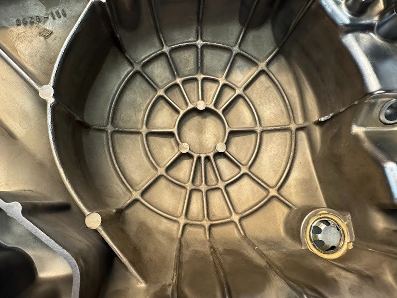 Suzuki VL 1500 Intruder 1998-2009 RH Clutch Cover OEM Genuine 11340-10F00