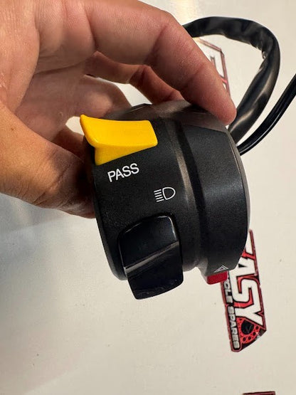 Suzuki GSXR 1000 2007-2008 LH Switch Block Buttons OEM Genuine 37400-21H12