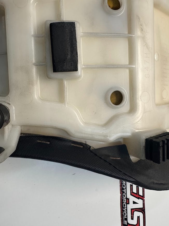 Suzuki GSXR 1000 2012-2016 Riders Seat OEM Genuine 45100-47H11-DW2