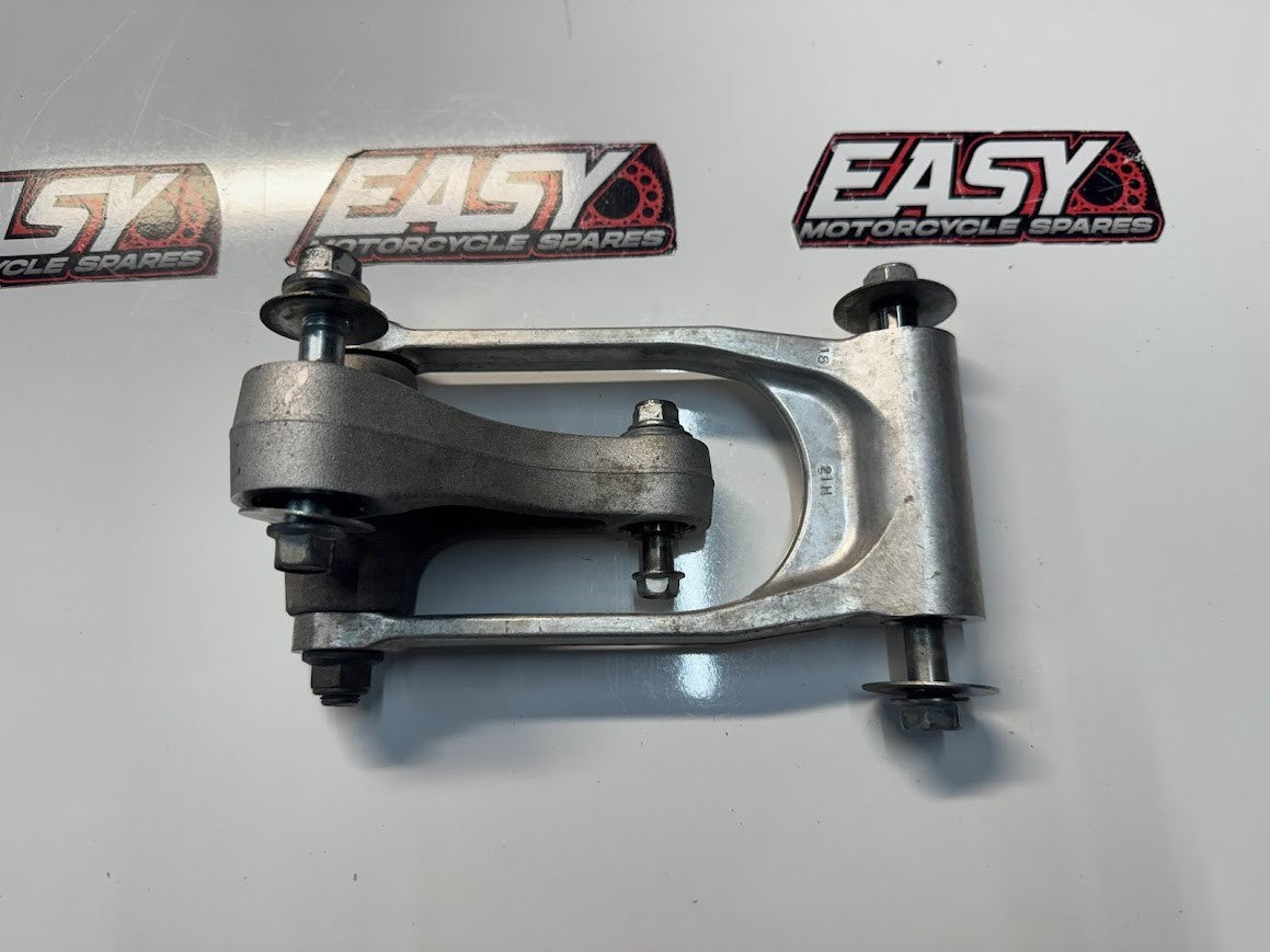 Suzuki GSXR 1000 2007-2008 Shock Linkages OEM Genuine 62600-21810