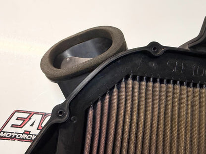 Airbox Complete w/K&N Filter Suzuki GSXR 1000 2007-2008 OEM 13700-21H00