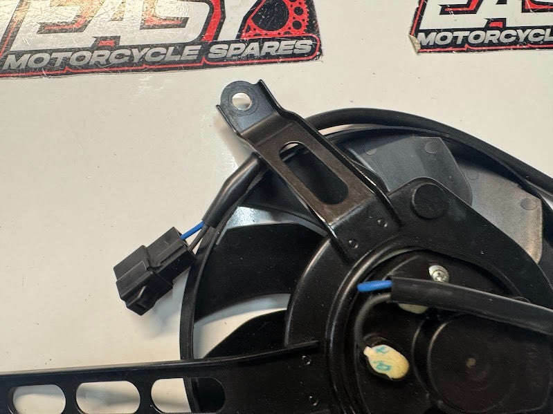 Yamaha YZF R1 2015-2025 LH Radiator Thermo Fan OEM Genuine 2CR-12405-00