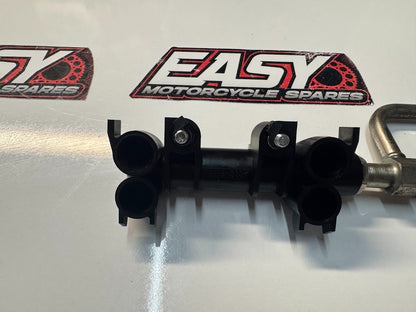 Suzuki GSXR 1000 2015-2016 Fuel Rail Pipe OEM Genuine 13473-15H10