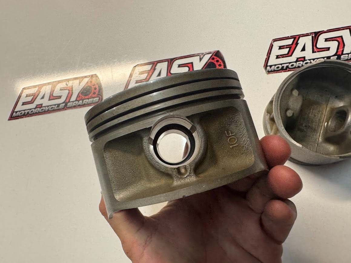 Suzuki VL 1500 Intruder 1998-2009 Piston Set OEM Genuine 12111-10F00-0F0