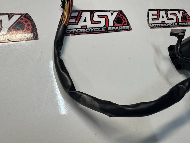 Suzuki GSXR 1000 2007-2008 RH Switch Block Buttons OEM Genuine 37200-21H01