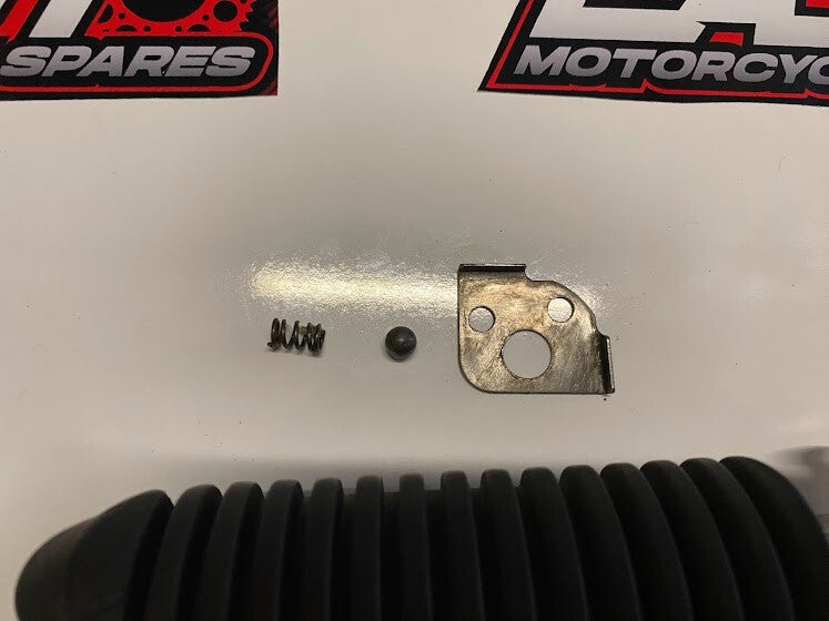 LH Pillion Peg Suzuki GSX 750F 04-06 2004 43710-08F00