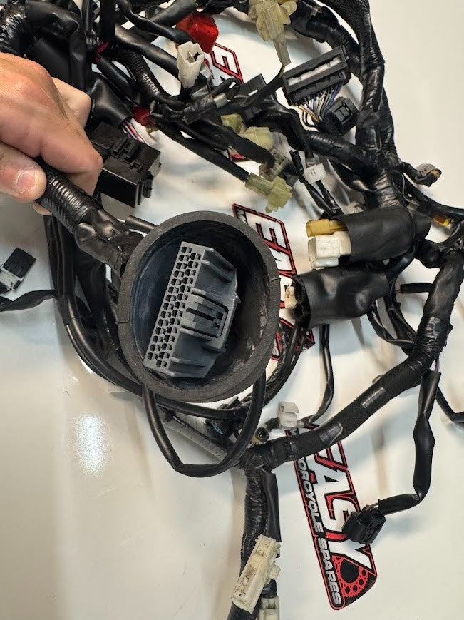 Yamaha YZF R1 2015-2016 Main Wiring Harness OEM Genuine 2CR-82590-00