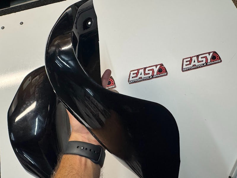 Suzuki VL 1500 Intruder 1998-2004 LH RH Frame Side Covers Pair