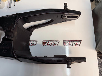 Swingarm Suzuki GSXR 1000 2007-2008 OEM 61000-21H00-YAP Swing Arm