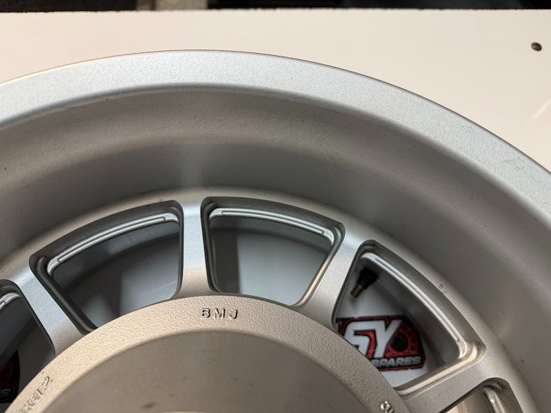 Rear Wheel Rim Suzuki Boulevard C109R VLR 1800 T 2008-2014 OEM 64100-22850-12Z
