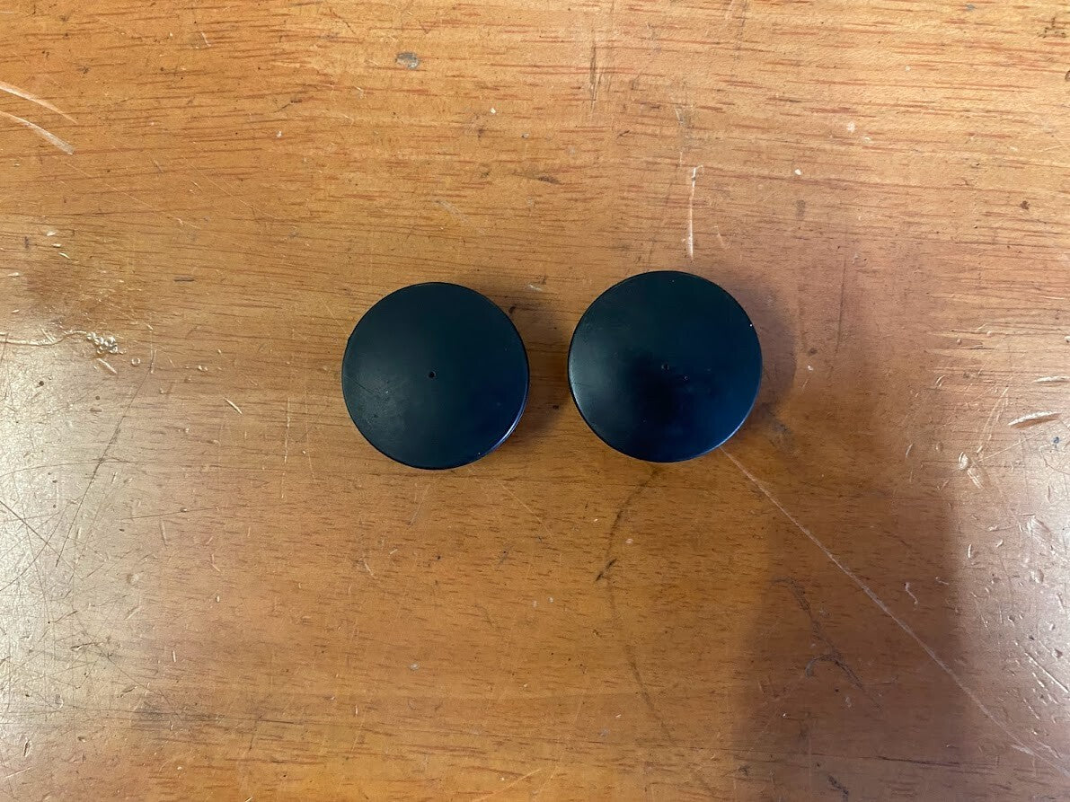 Swing Arm Caps Yamaha FZS 600 1998