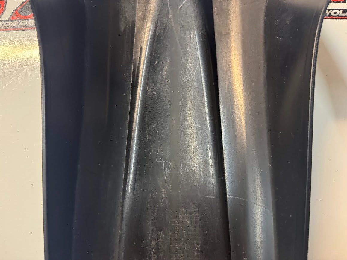 Yamaha YZF R15 2013-2018 Rear Hugger Mudguard Fender OEM Genuine 2PB-F1650-00