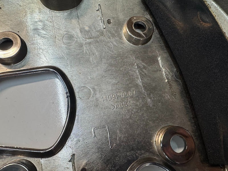 Front Top Cylinder Head Cover Kawasaki Vulcan VN900 Classic 2006-2010 14091-0507